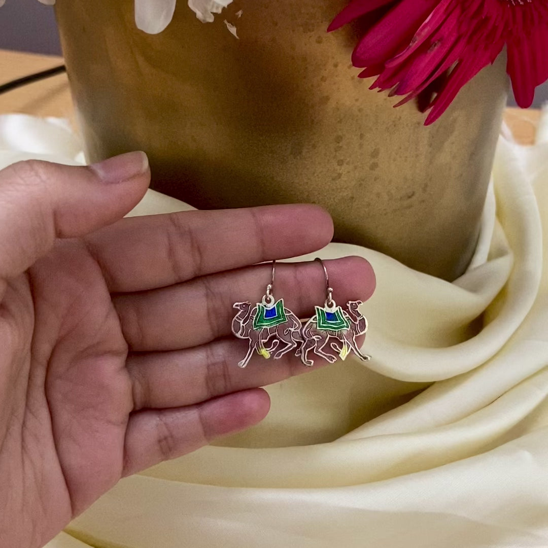 camel-multicolor-enamel-hooks